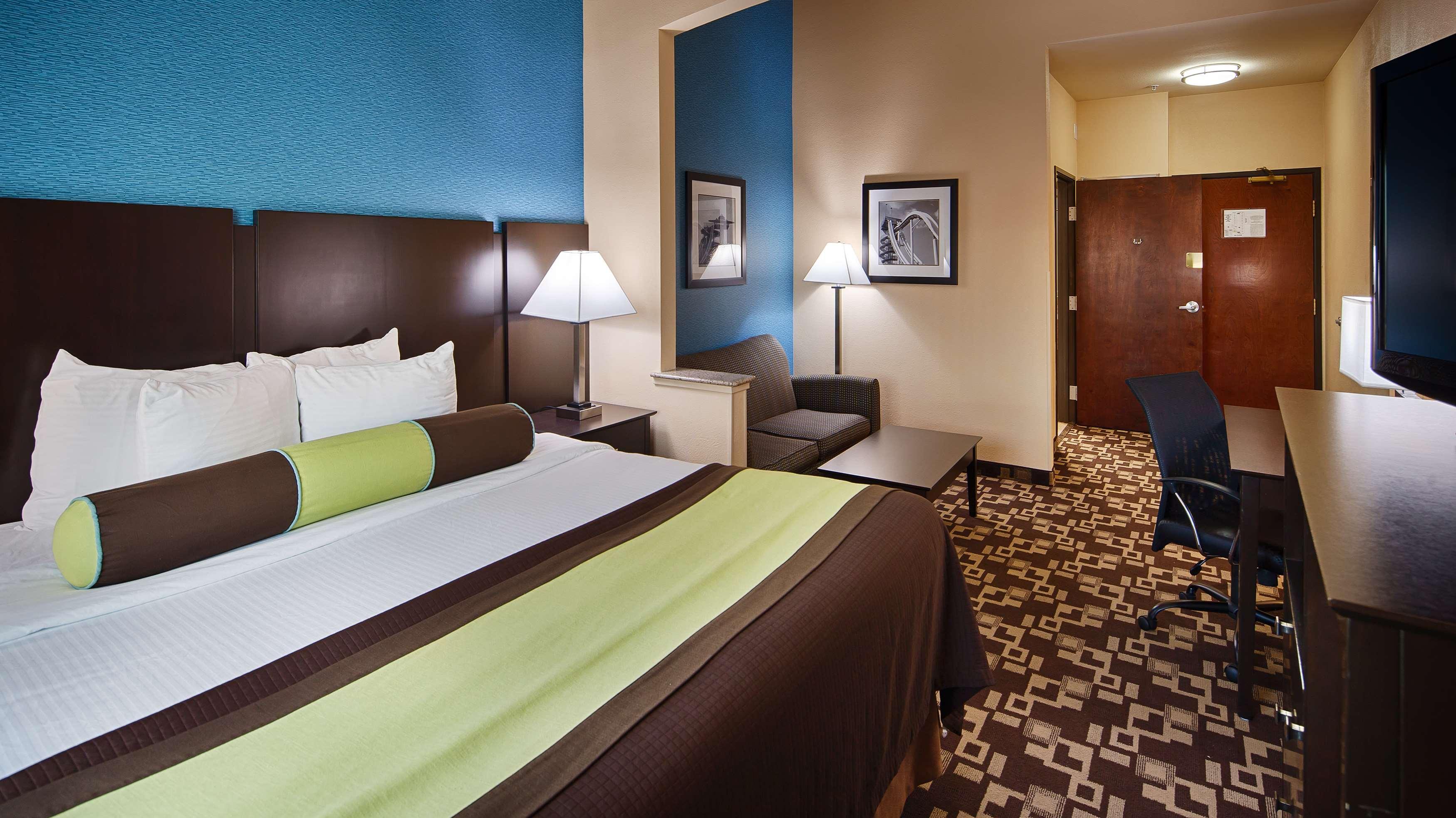 Best Western Plus Arlington North Hotel & Suites Гранд Прери Екстериор снимка