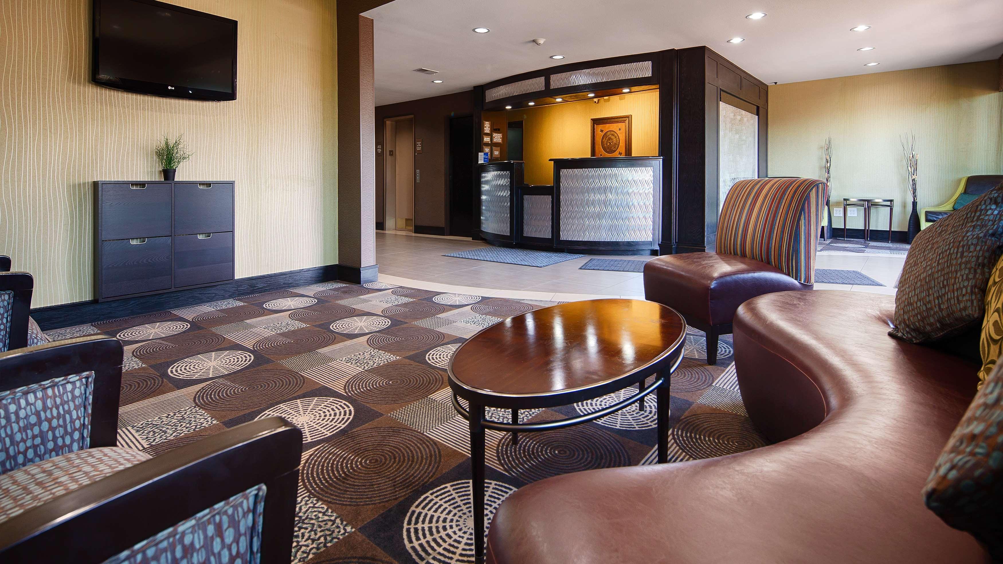 Best Western Plus Arlington North Hotel & Suites Гранд Прери Екстериор снимка