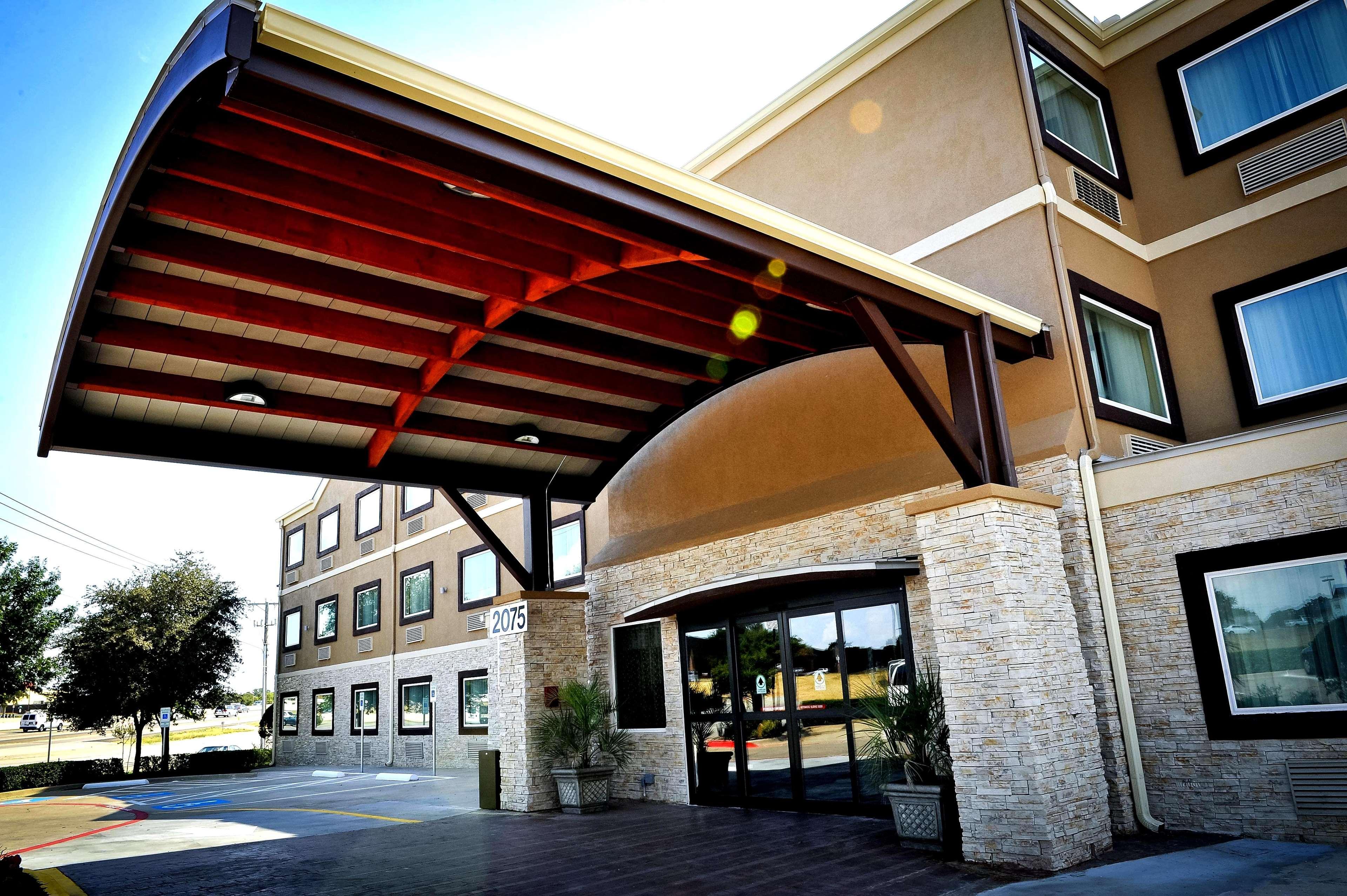 Best Western Plus Arlington North Hotel & Suites Гранд Прери Екстериор снимка