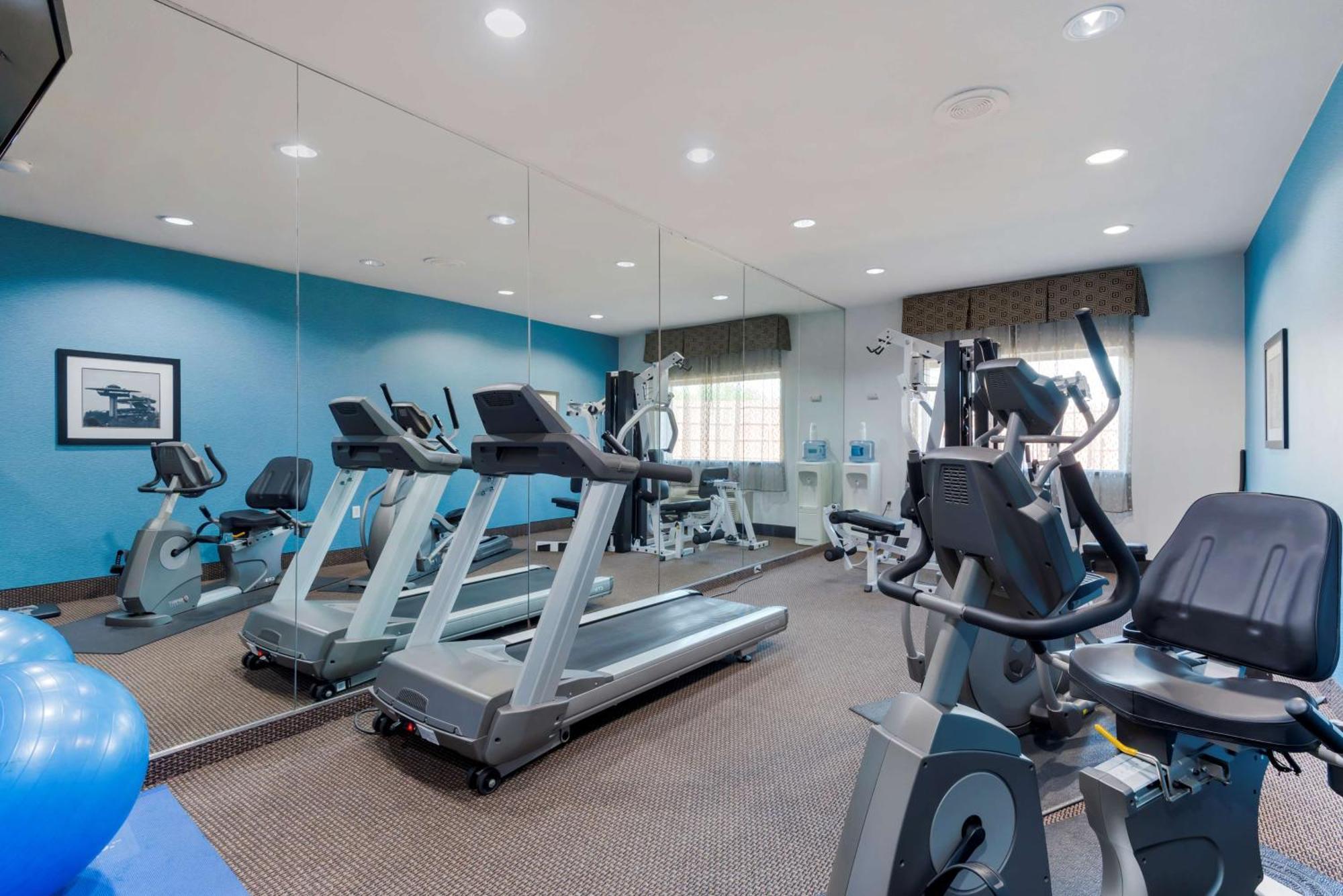 Best Western Plus Arlington North Hotel & Suites Гранд Прери Екстериор снимка