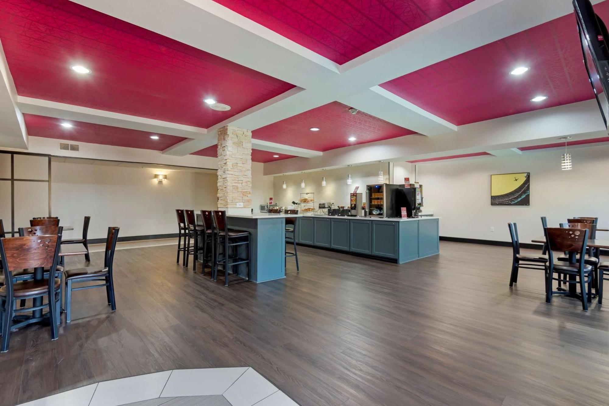 Best Western Plus Arlington North Hotel & Suites Гранд Прери Екстериор снимка